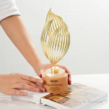Креативная настройка Премиальный художественный металлический трофей, награда отличному сотруднику предприятия, гравировка на хрустальной / деревянной основе, украшение для дома