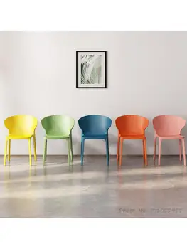 Скандинавский легкий роскошный обеденный стул с домашней спинкой, книжный стул для девочек, стул для макияжа, современный минималистичный пластиковый стул, ресторан отеля