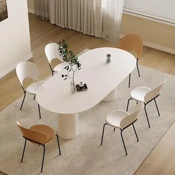 Французский обеденный стол Небольшая бытовая Каменная плита Легкая роскошь современной минималистской домашней гостиной Круглый минималистичный стол